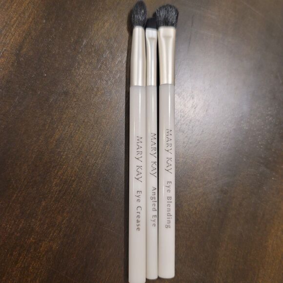 Vintage Mary Kay Signature 3 Piece Travel Brushes Cosmetic Makeup Tools New - Picture 3 of 5